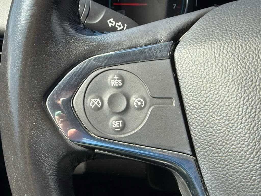 Thumbnail: 2018 Chevrolet Traverse - 24