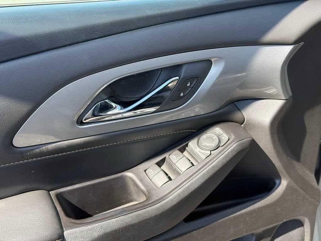 Thumbnail: 2018 Chevrolet Traverse - 22