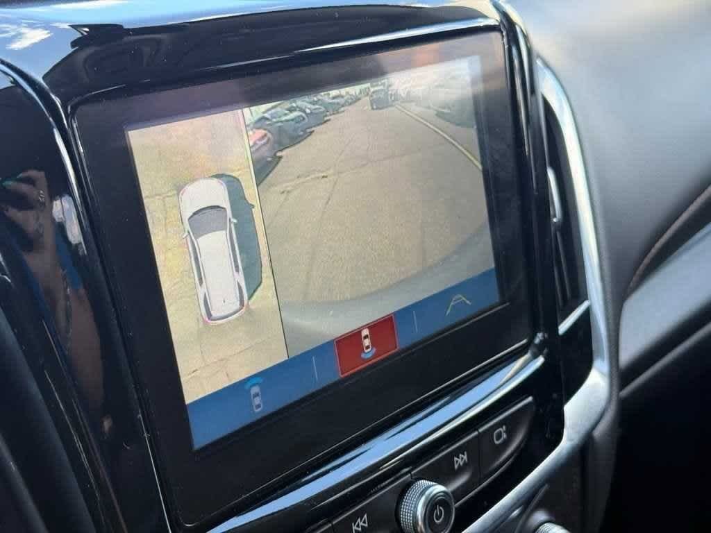 Thumbnail: 2018 Chevrolet Traverse - 27