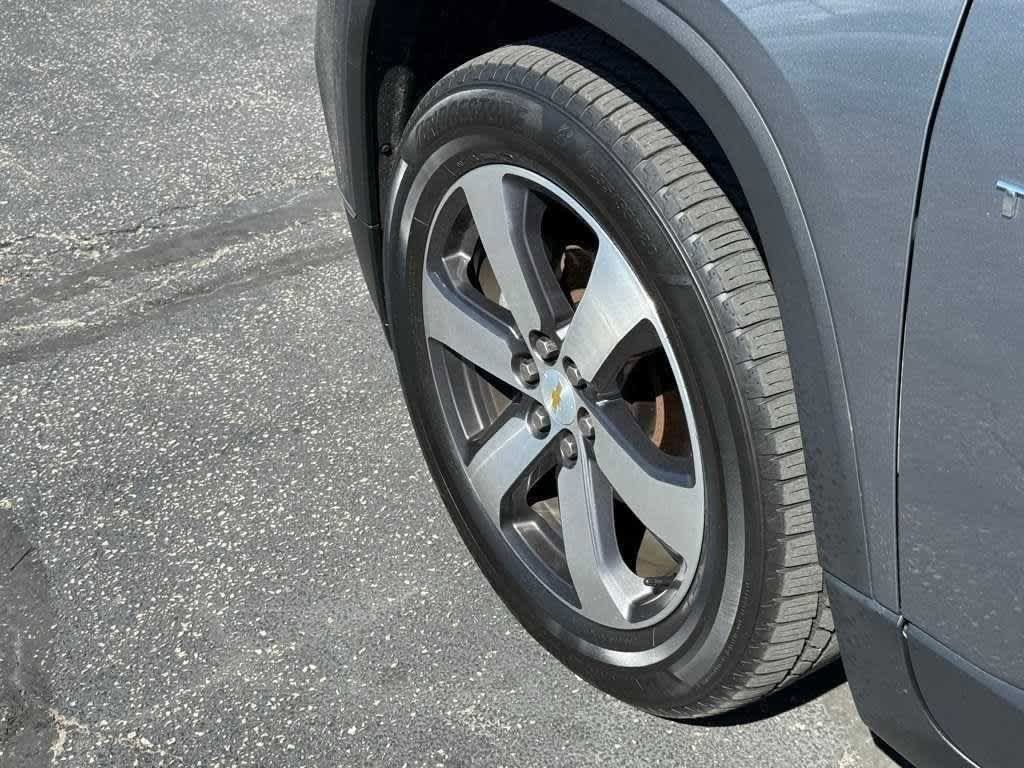 Thumbnail: 2018 Chevrolet Traverse - 5