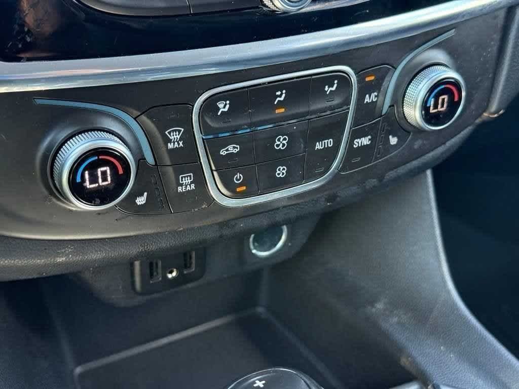 Thumbnail: 2018 Chevrolet Traverse - 30