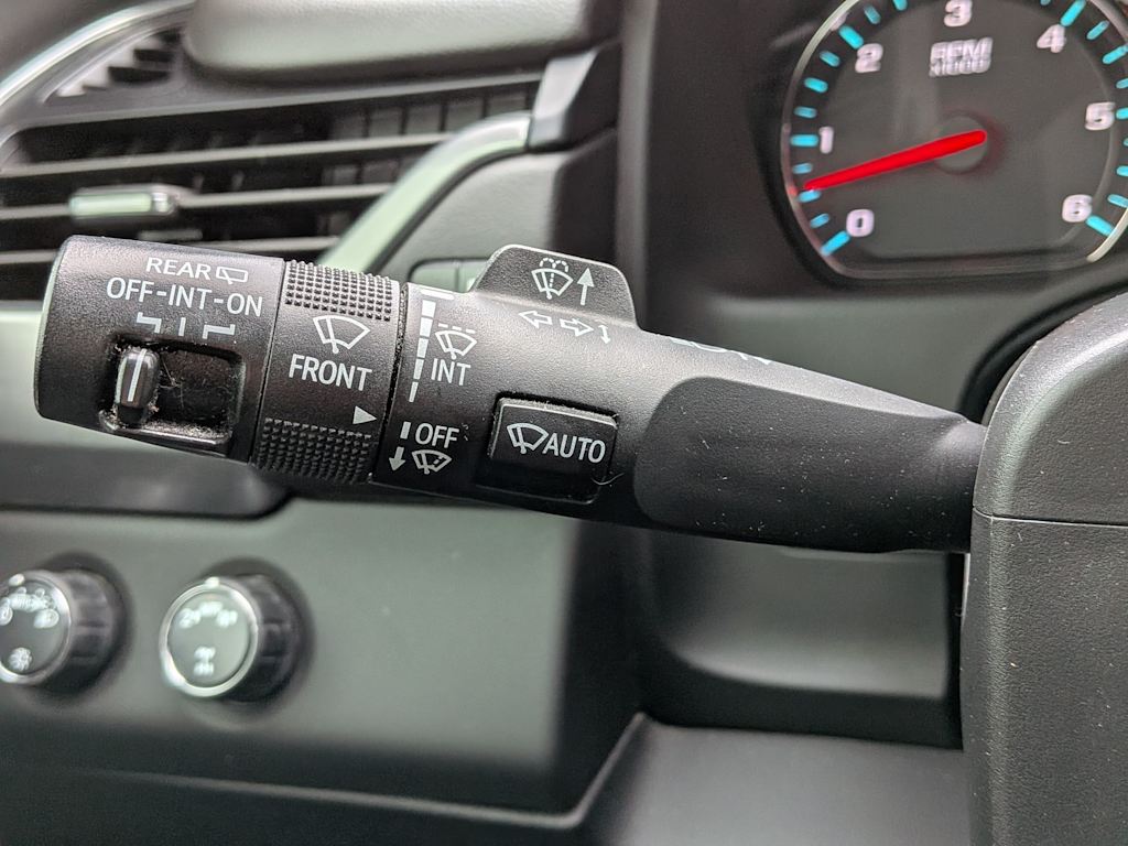 Thumbnail: 2020 Chevrolet Tahoe - 30