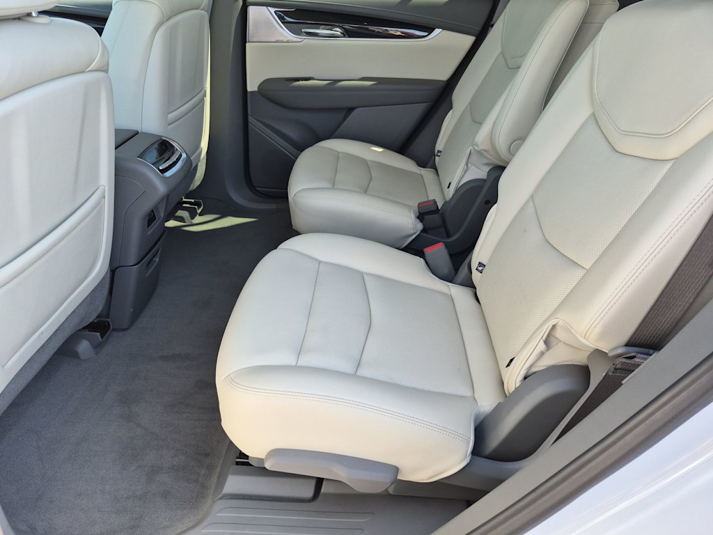 Thumbnail: 2025 Cadillac XT6 - 29