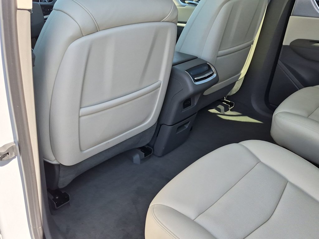 Thumbnail: 2025 Cadillac XT6 - 12