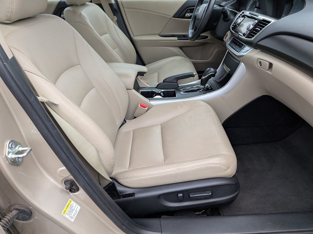Thumbnail: 2015 Honda Accord - 10