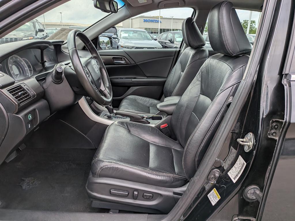 Thumbnail: 2015 Honda Accord - 9