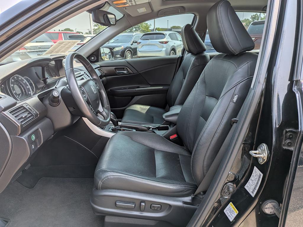 Thumbnail: 2015 Honda Accord - 9