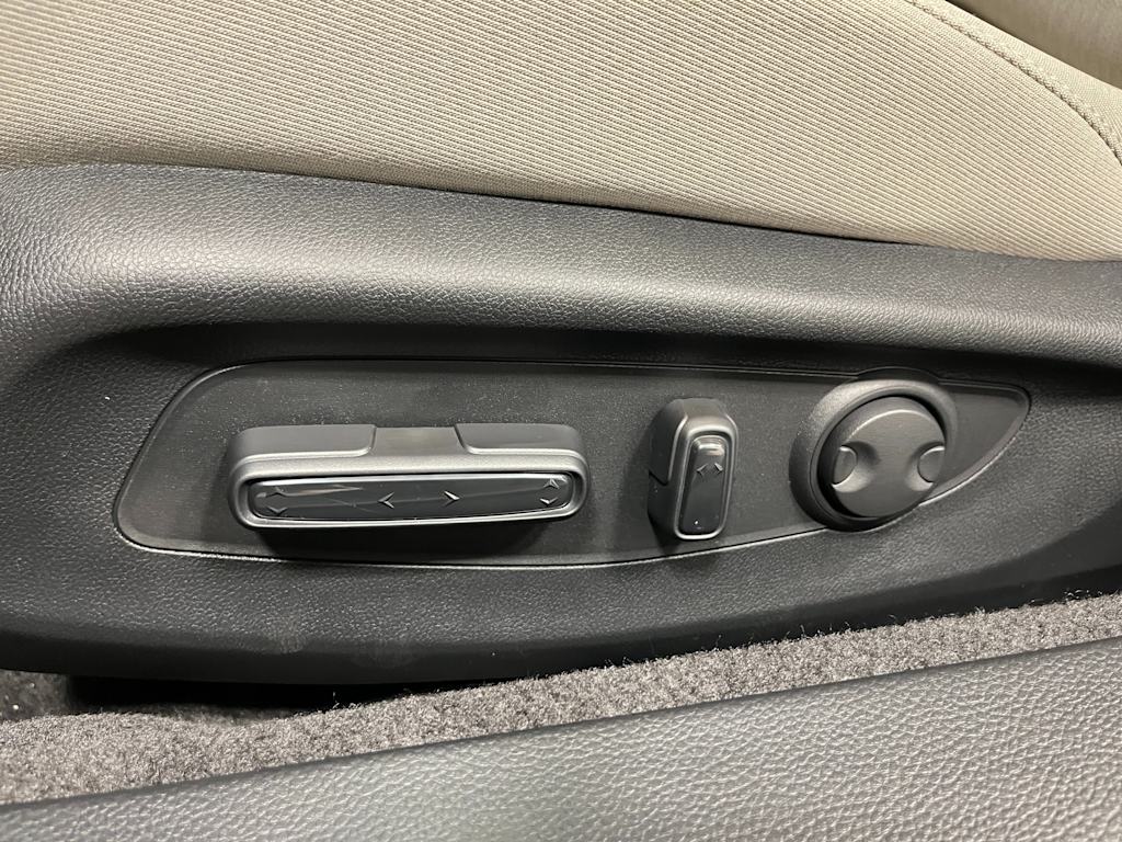 2025 Honda Accord SE 19