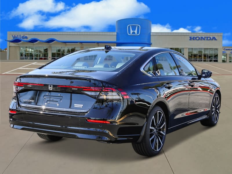 2024 Honda Accord Touring 16