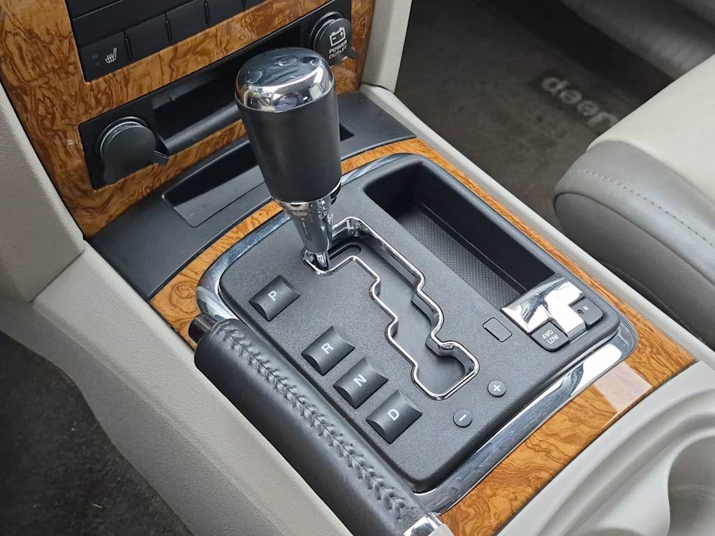 Thumbnail: 2008 Jeep Grand Cherokee - 33