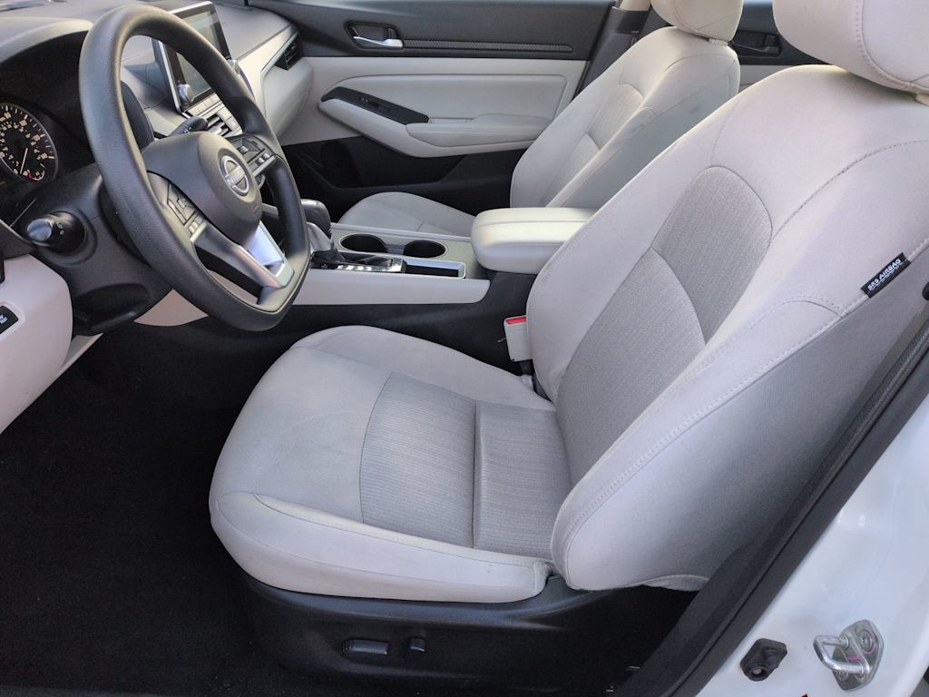 Thumbnail: 2025 Nissan Altima - 10