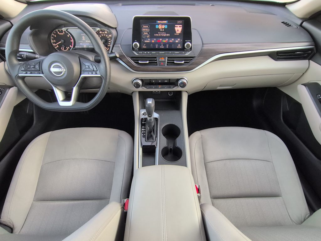 Thumbnail: 2025 Nissan Altima - 9