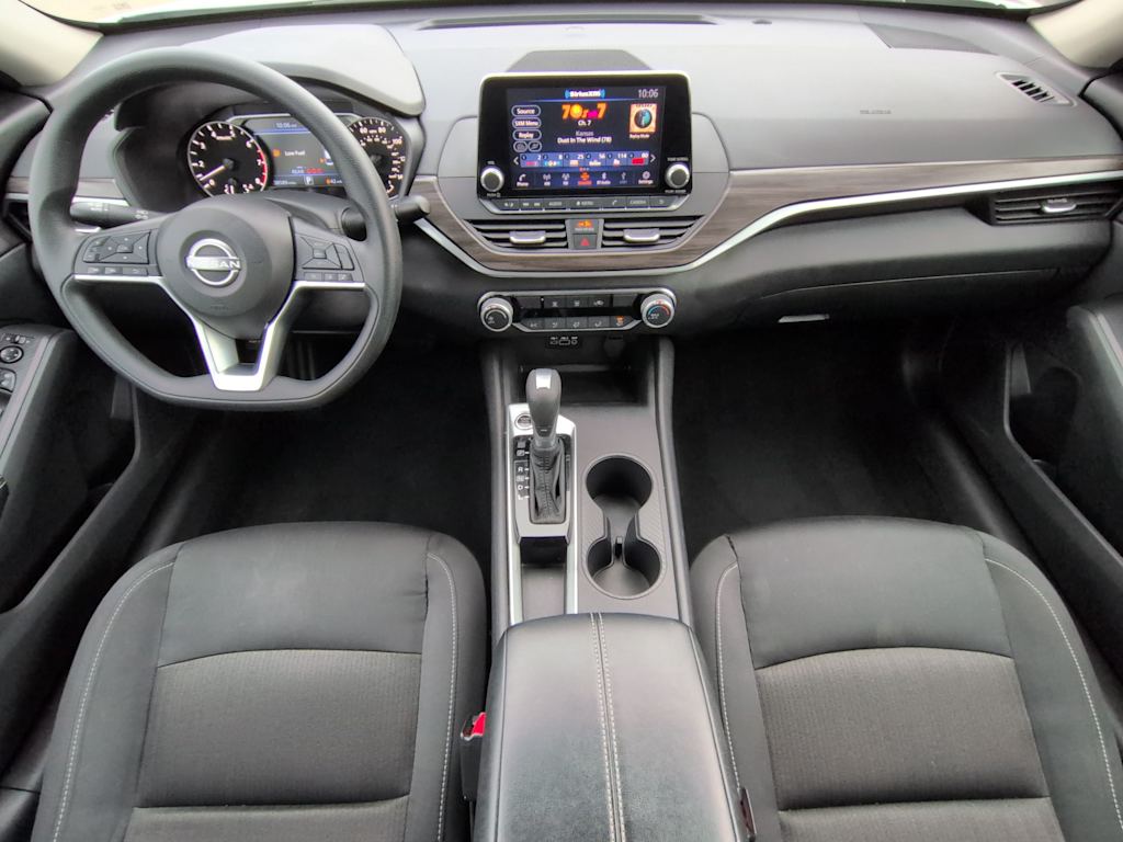 Thumbnail: 2025 Nissan Altima - 9