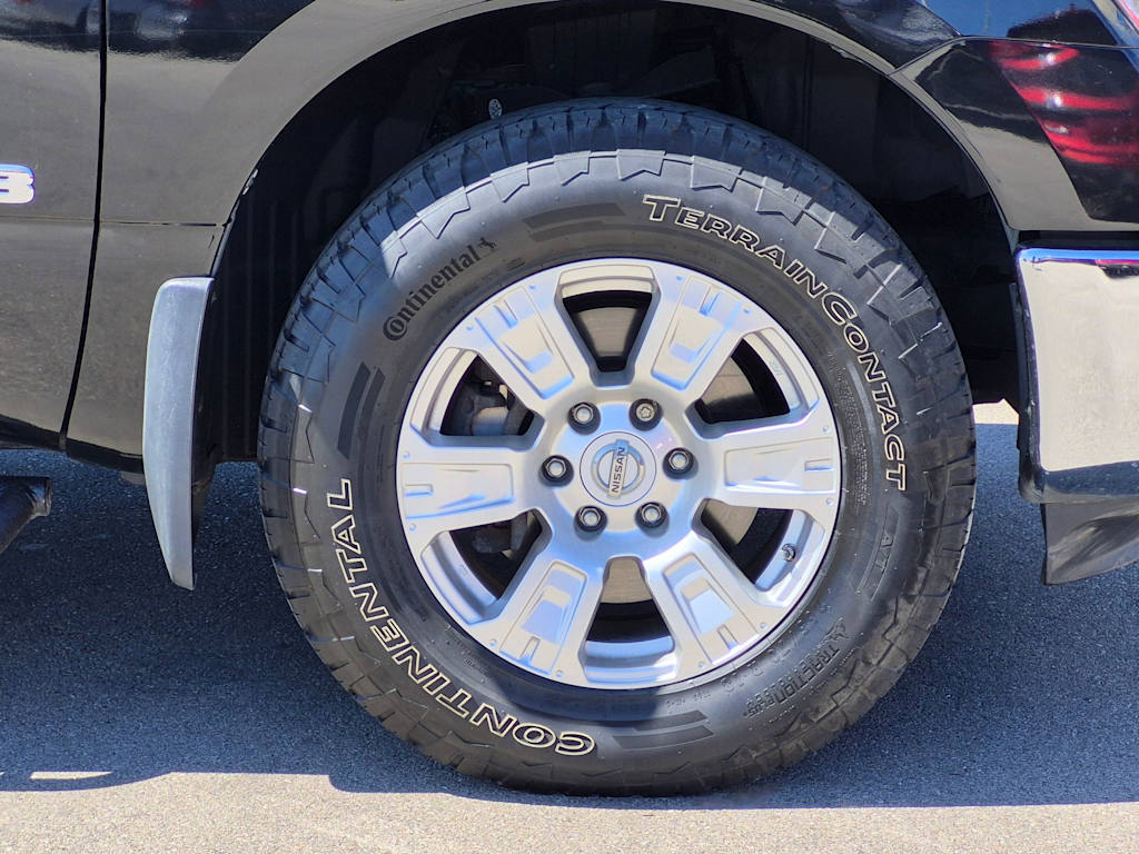 Thumbnail: 2018 Nissan Titan - 8