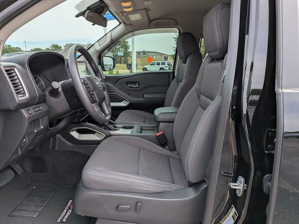 Thumbnail: 2022 Nissan Frontier - 8