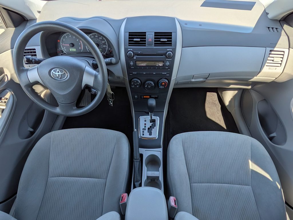 Thumbnail: 2010 Toyota Corolla - 9
