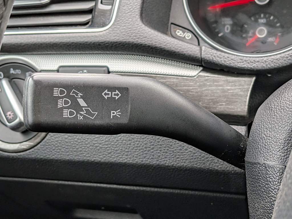 Thumbnail: 2018 Volkswagen Passat - 32