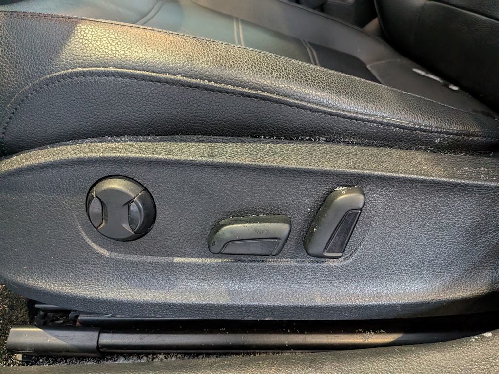 Thumbnail: 2018 Volkswagen Passat - 25