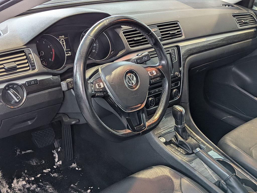 Thumbnail: 2018 Volkswagen Passat - 2