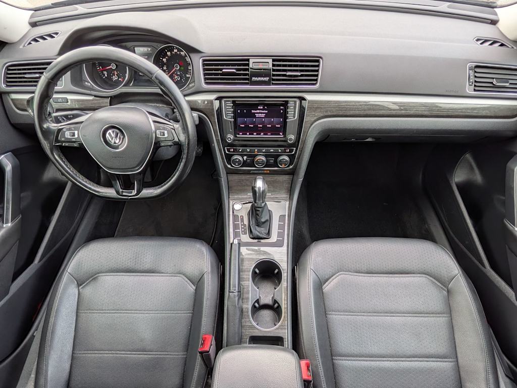 Thumbnail: 2018 Volkswagen Passat - 9
