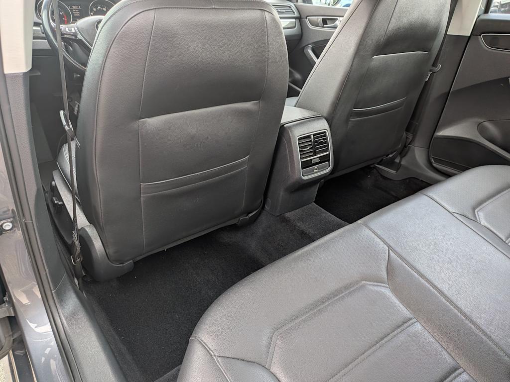 Thumbnail: 2018 Volkswagen Passat - 12