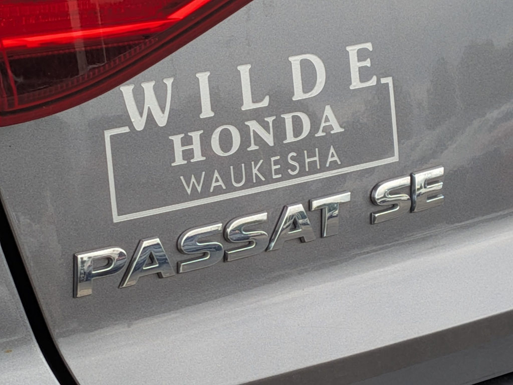 Thumbnail: 2018 Volkswagen Passat - 7