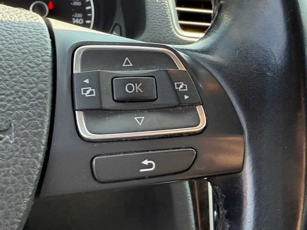 Thumbnail: 2014 Volkswagen Passat - 21