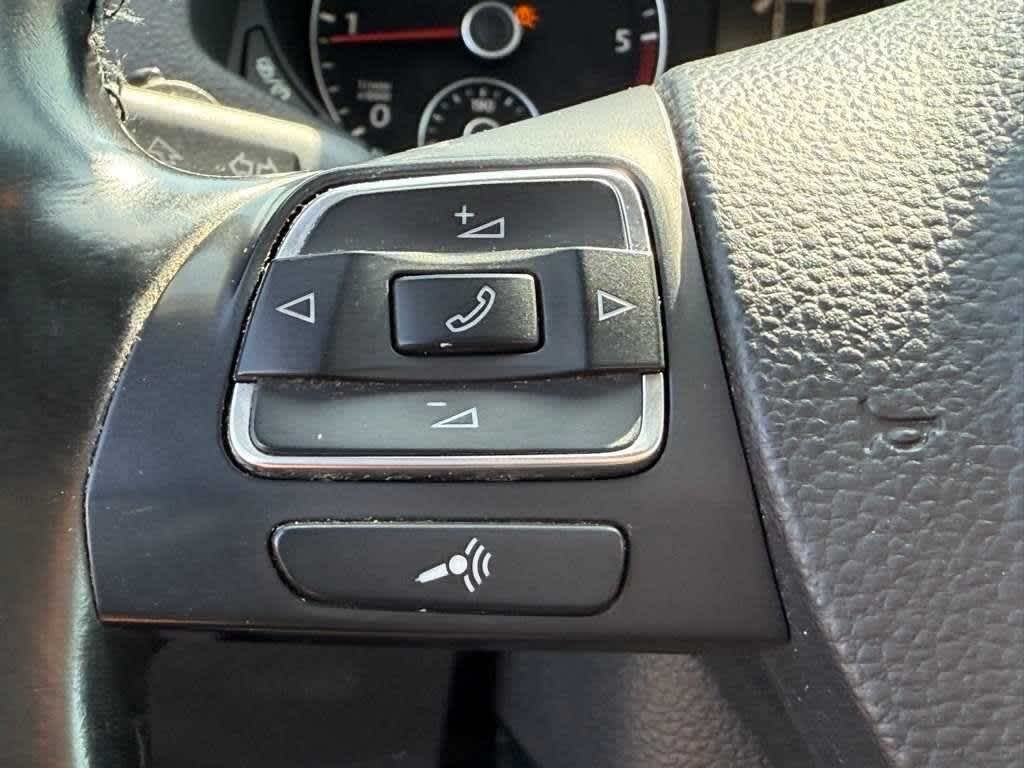 Thumbnail: 2014 Volkswagen Passat - 20