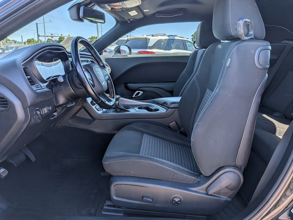 Thumbnail: 2019 Dodge Challenger - 10