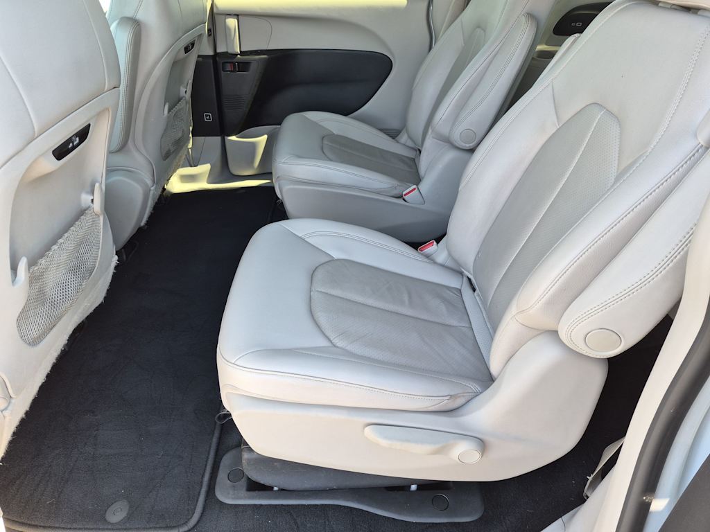 Thumbnail: 2021 Chrysler Pacifica - 11
