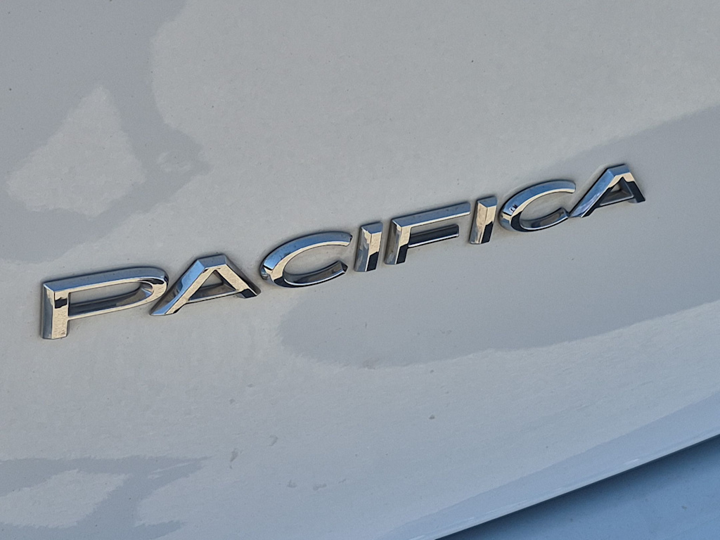 Thumbnail: 2021 Chrysler Pacifica - 7