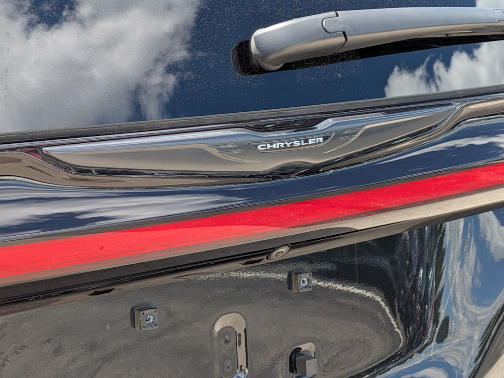 Thumbnail: 2023 Chrysler Pacifica - 23