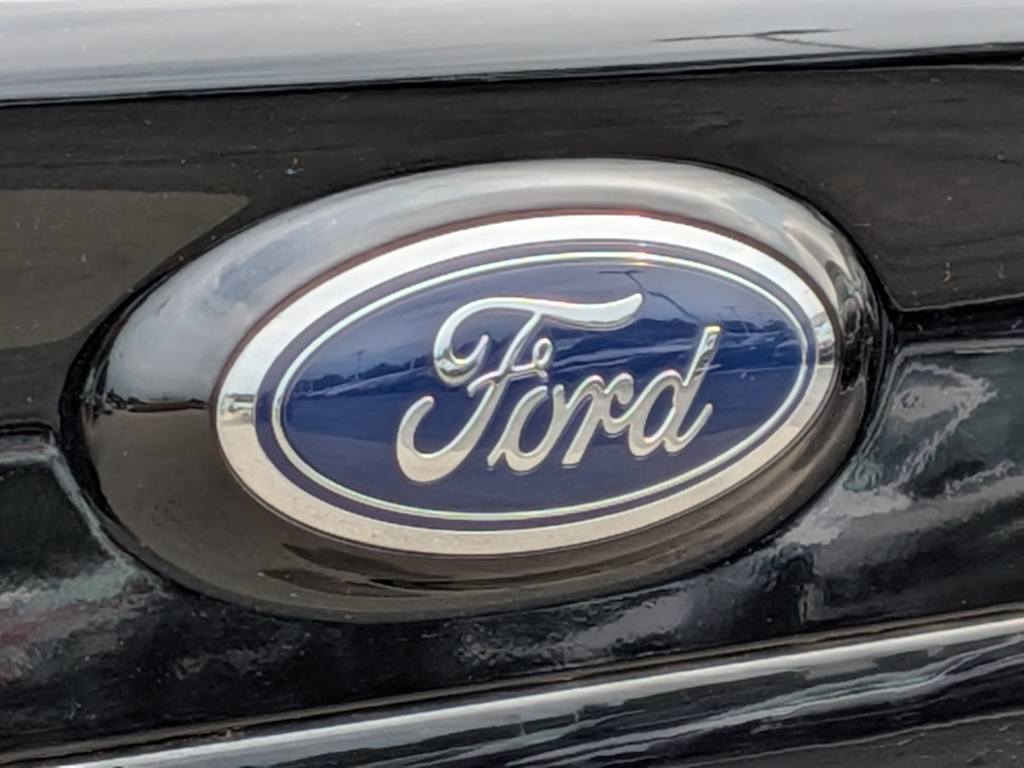 Thumbnail: 2019 Ford Edge - 23