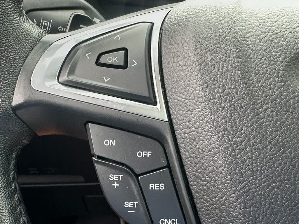 Thumbnail: 2021 Ford Edge - 20