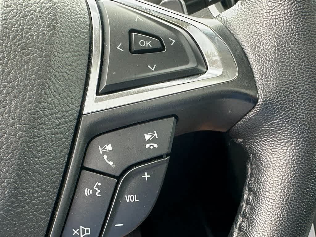 Thumbnail: 2021 Ford Edge - 21