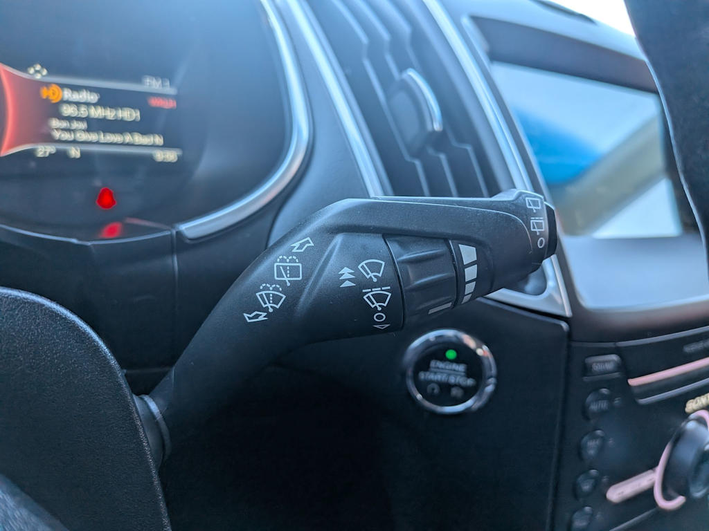 Thumbnail: 2016 Ford Edge - 32