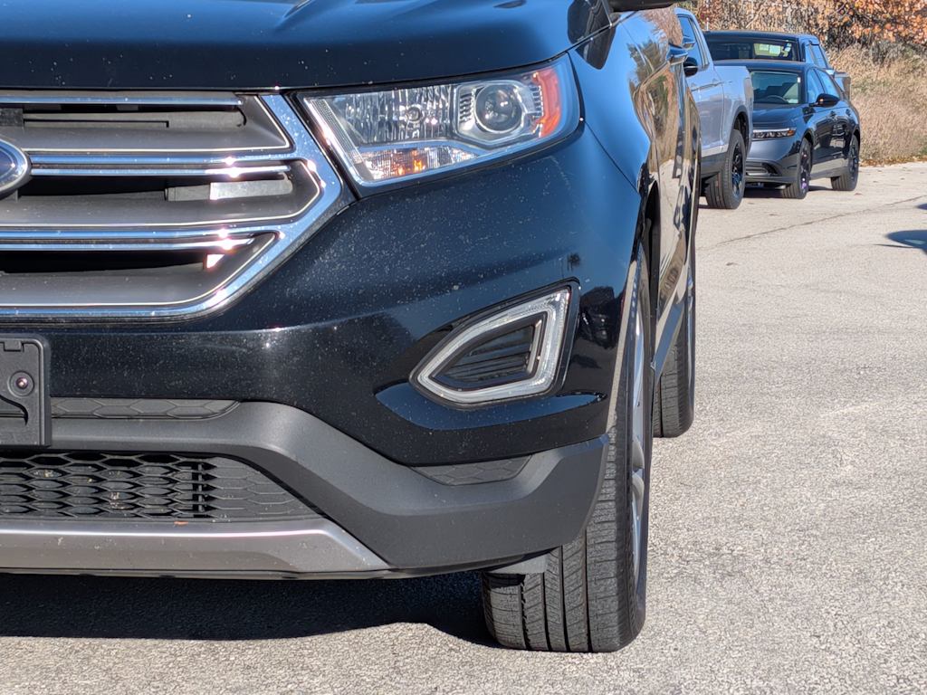 Thumbnail: 2016 Ford Edge - 23