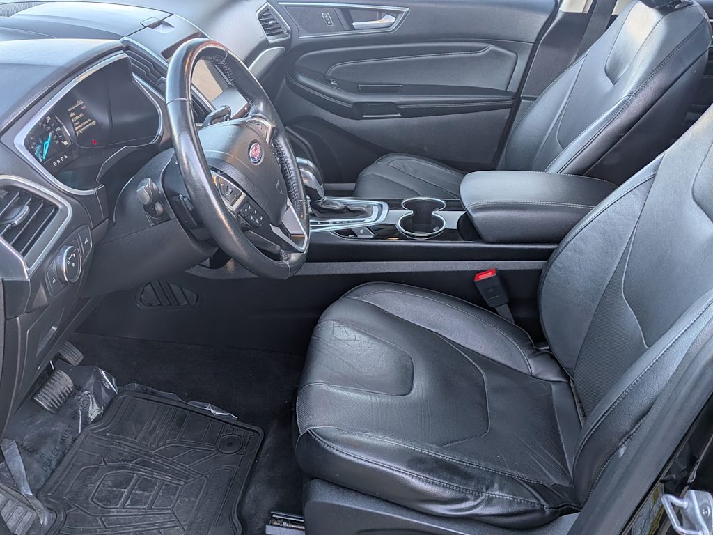 Thumbnail: 2016 Ford Edge - 9