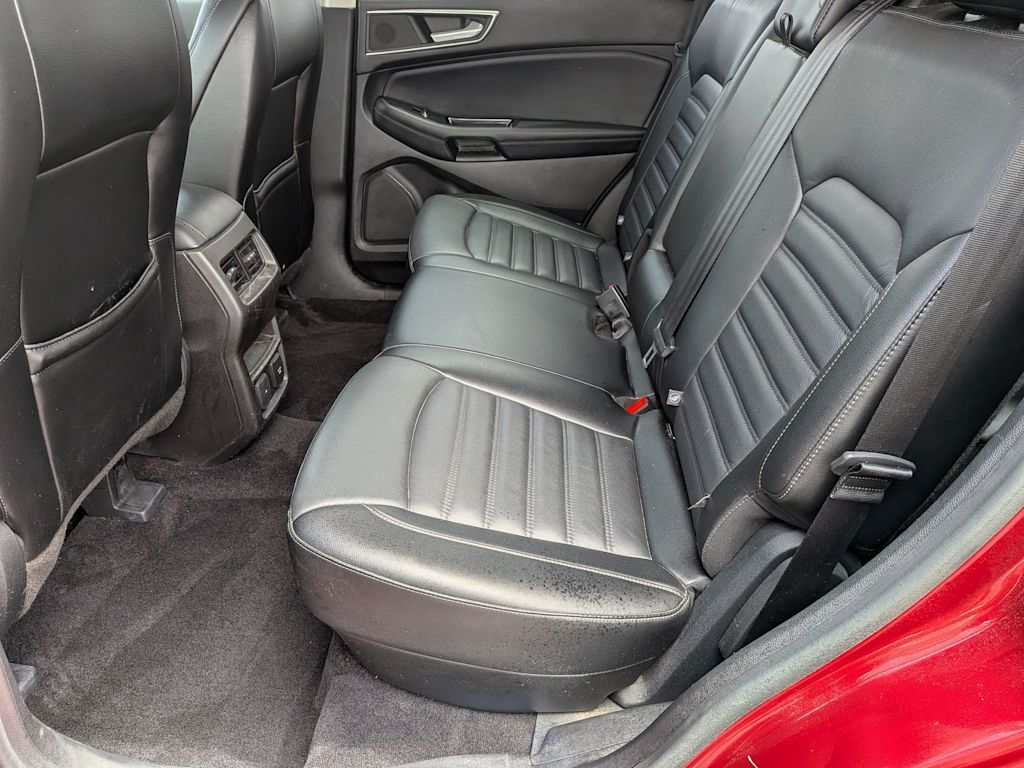 Thumbnail: 2015 Ford Edge - 27