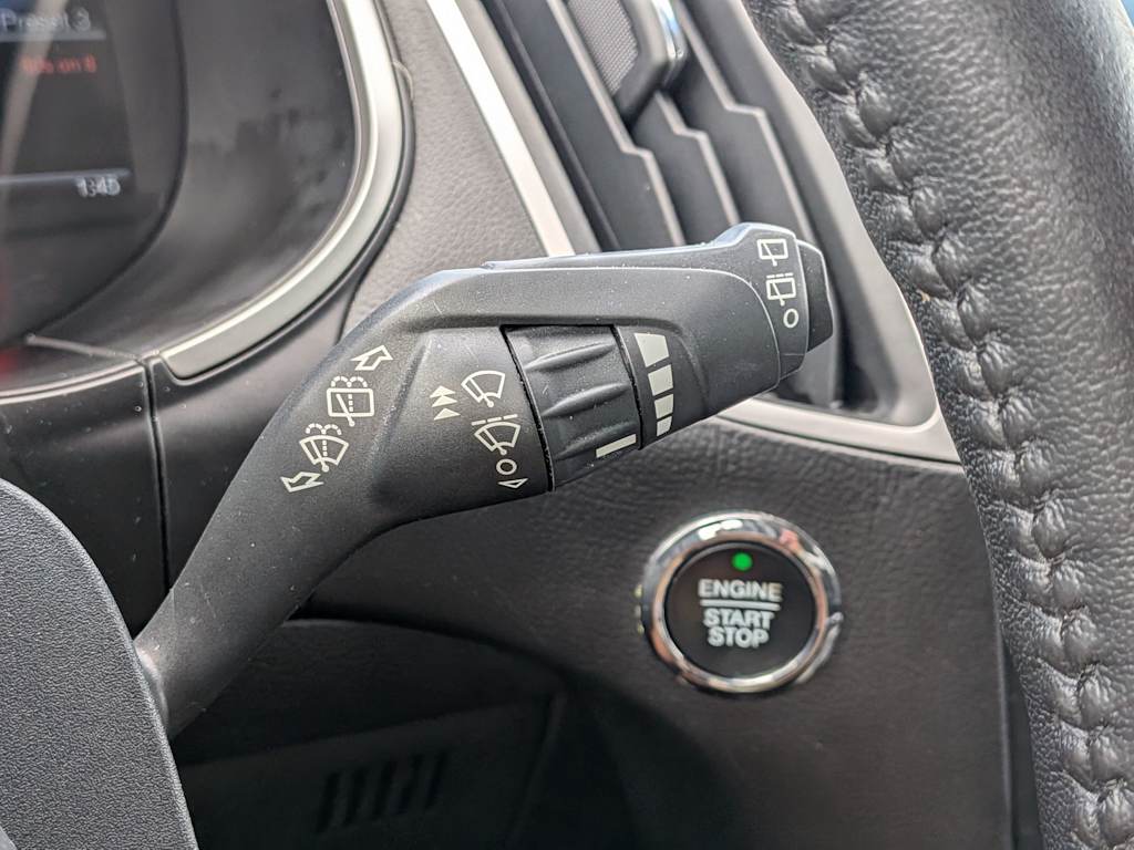 Thumbnail: 2015 Ford Edge - 31