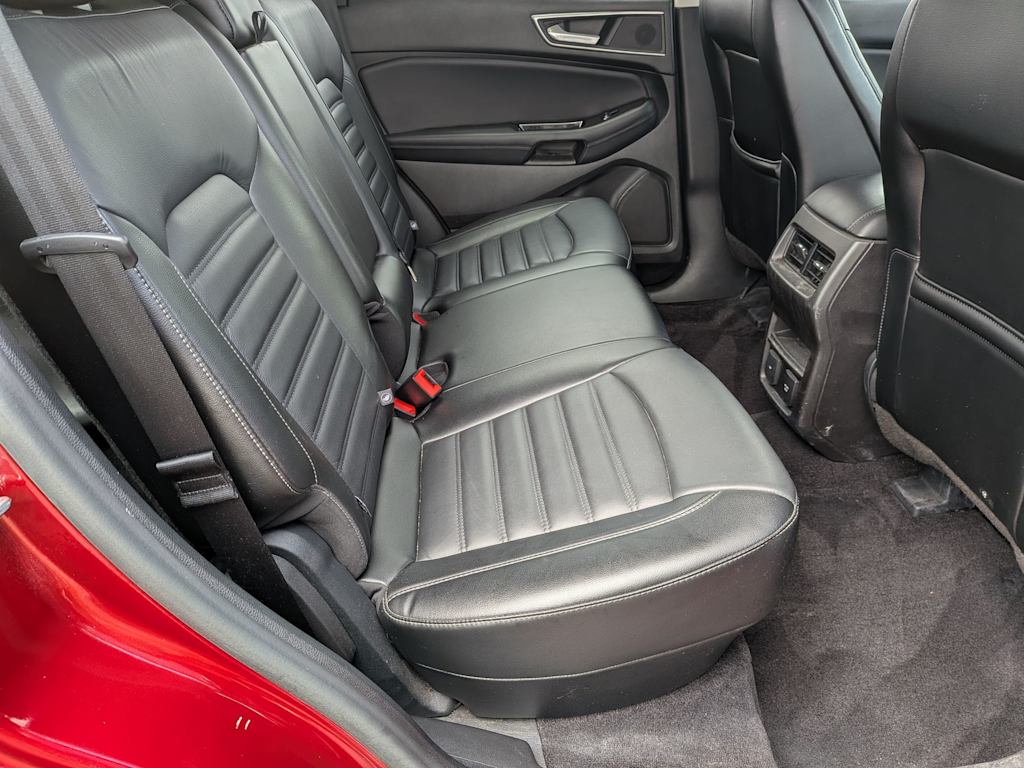 Thumbnail: 2015 Ford Edge - 28