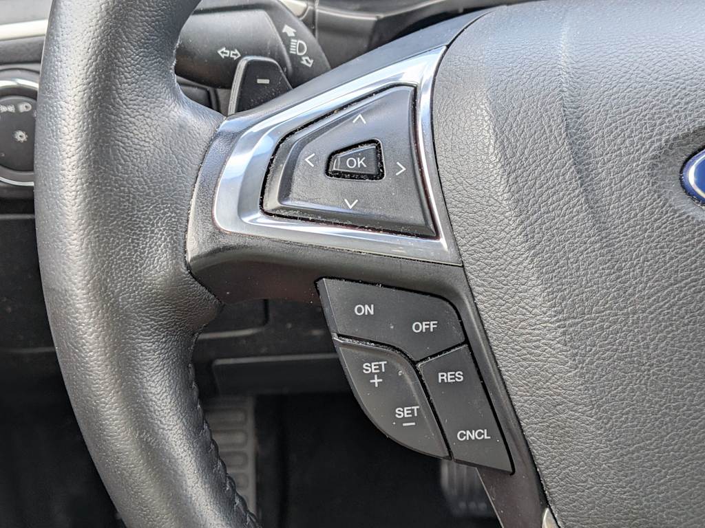 Thumbnail: 2015 Ford Edge - 29