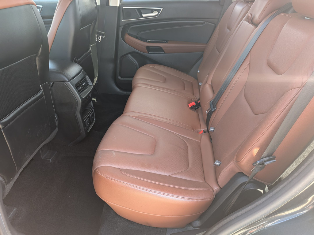 Thumbnail: 2015 Ford Edge - 28
