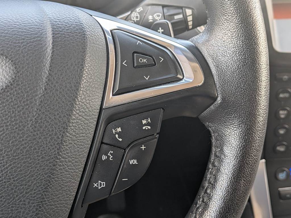 Thumbnail: 2015 Ford Edge - 31