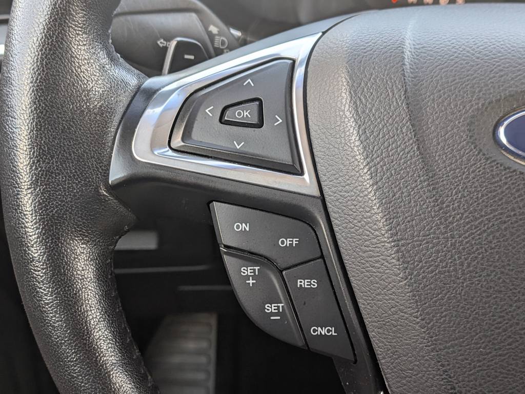 Thumbnail: 2015 Ford Edge - 30