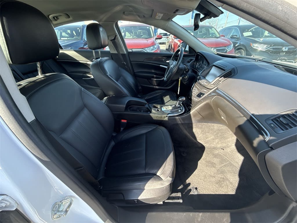 2015 Buick Regal Base 26