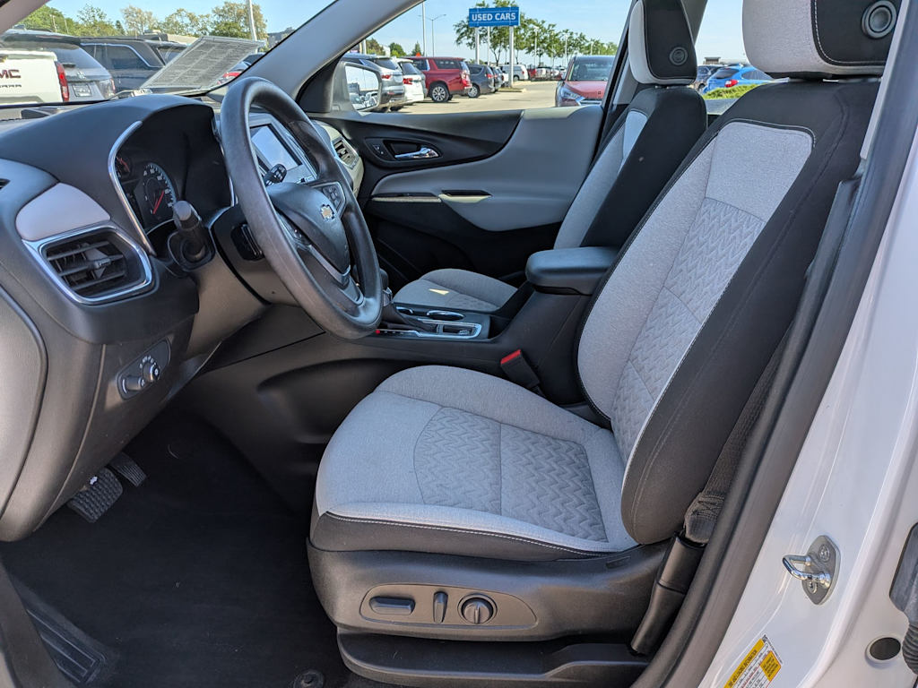 Thumbnail: 2022 Chevrolet Equinox - 8