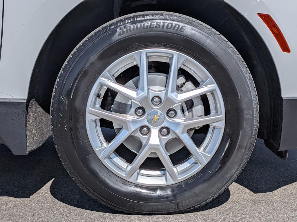 Thumbnail: 2022 Chevrolet Equinox - 6