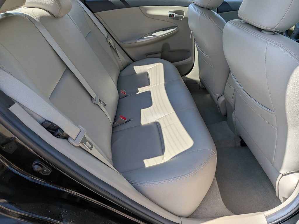 Thumbnail: 2013 Toyota Corolla - 25