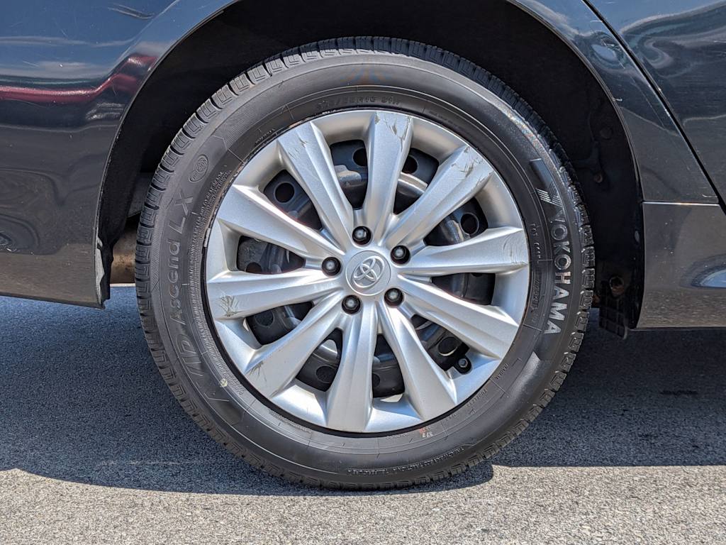 Thumbnail: 2013 Toyota Corolla - 8